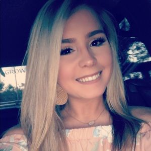 Meet your Posher, Katelyn